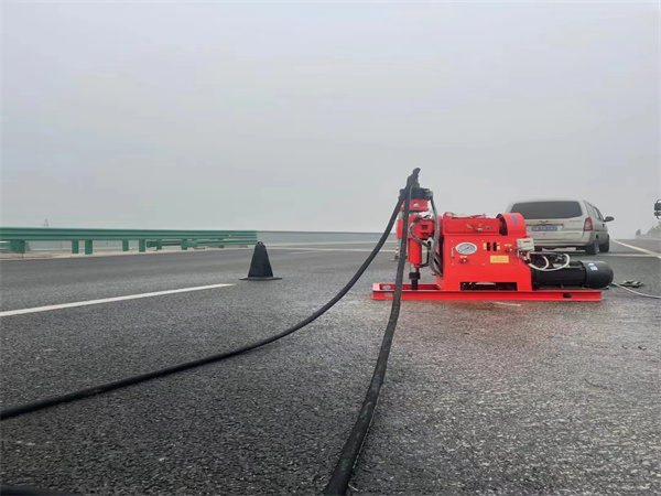 番禺马路路基路面开裂下沉注浆加固灌浆